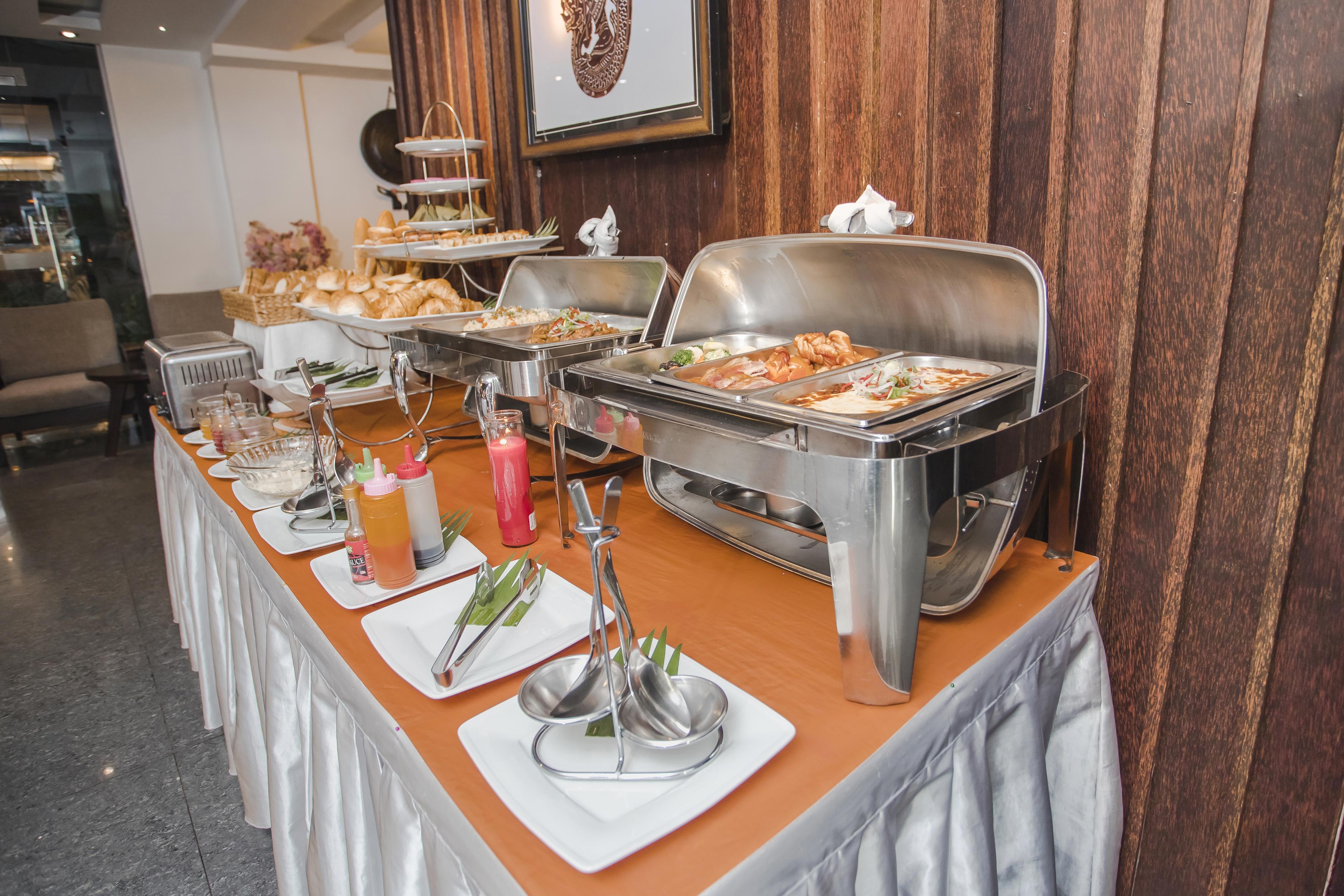 King Grand Boutique Hotel Phnom-Penh Buitenkant foto