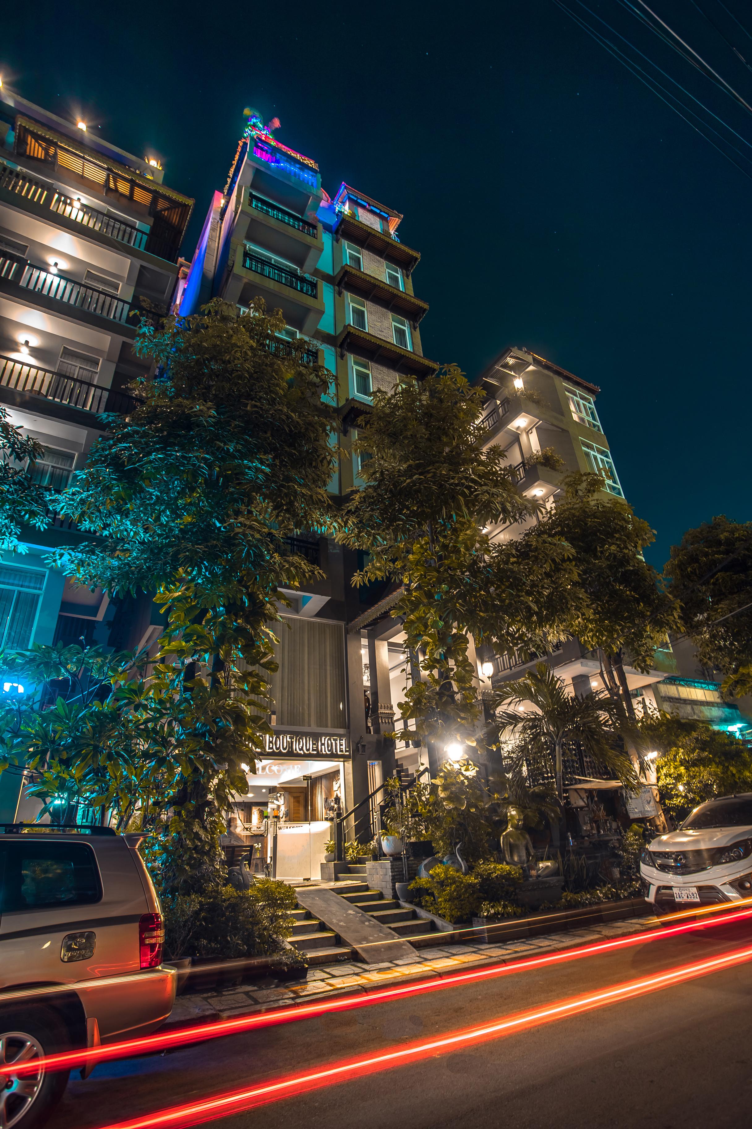 King Grand Boutique Hotel Phnom-Penh Buitenkant foto