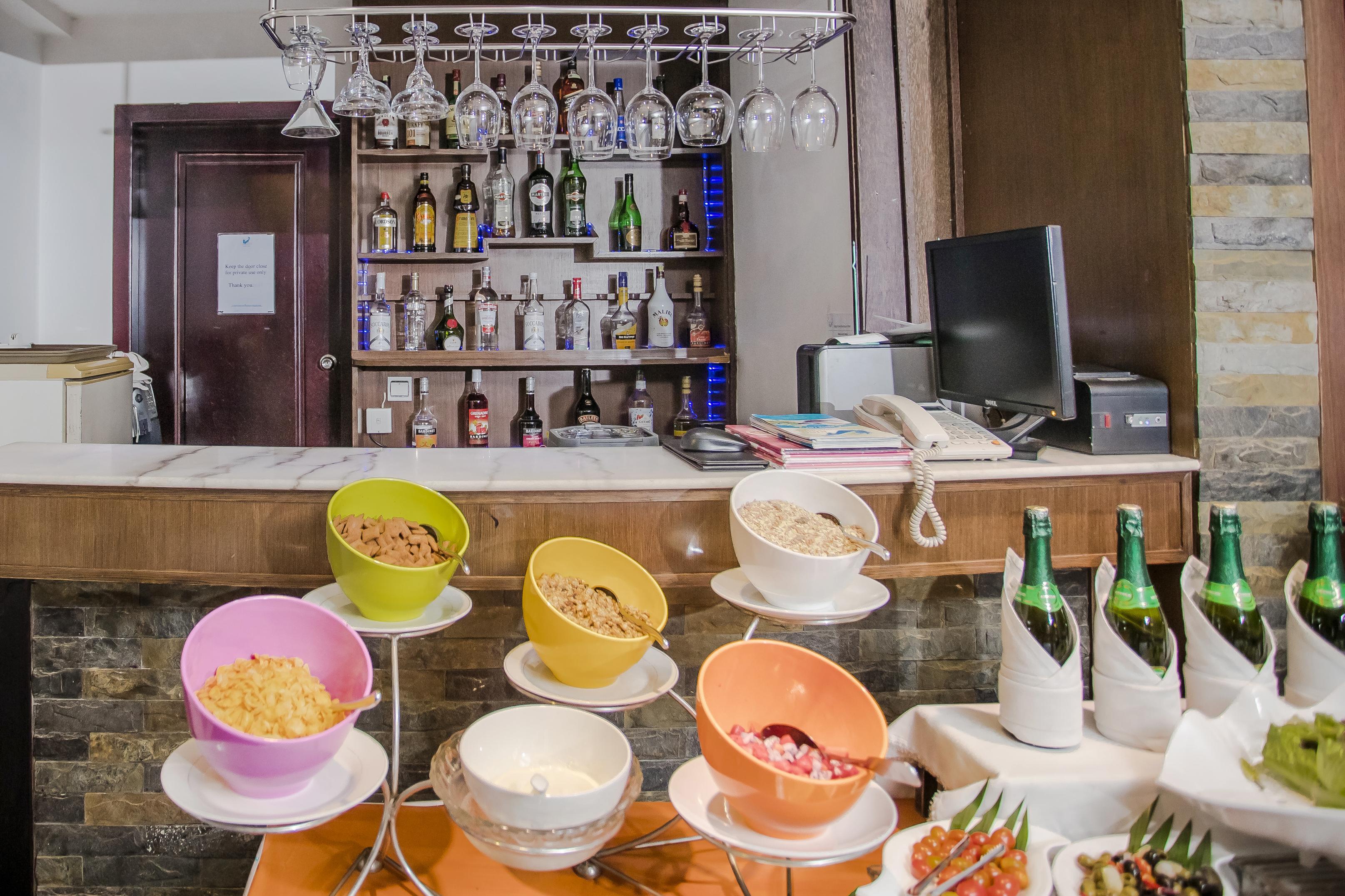 King Grand Boutique Hotel Phnom-Penh Buitenkant foto