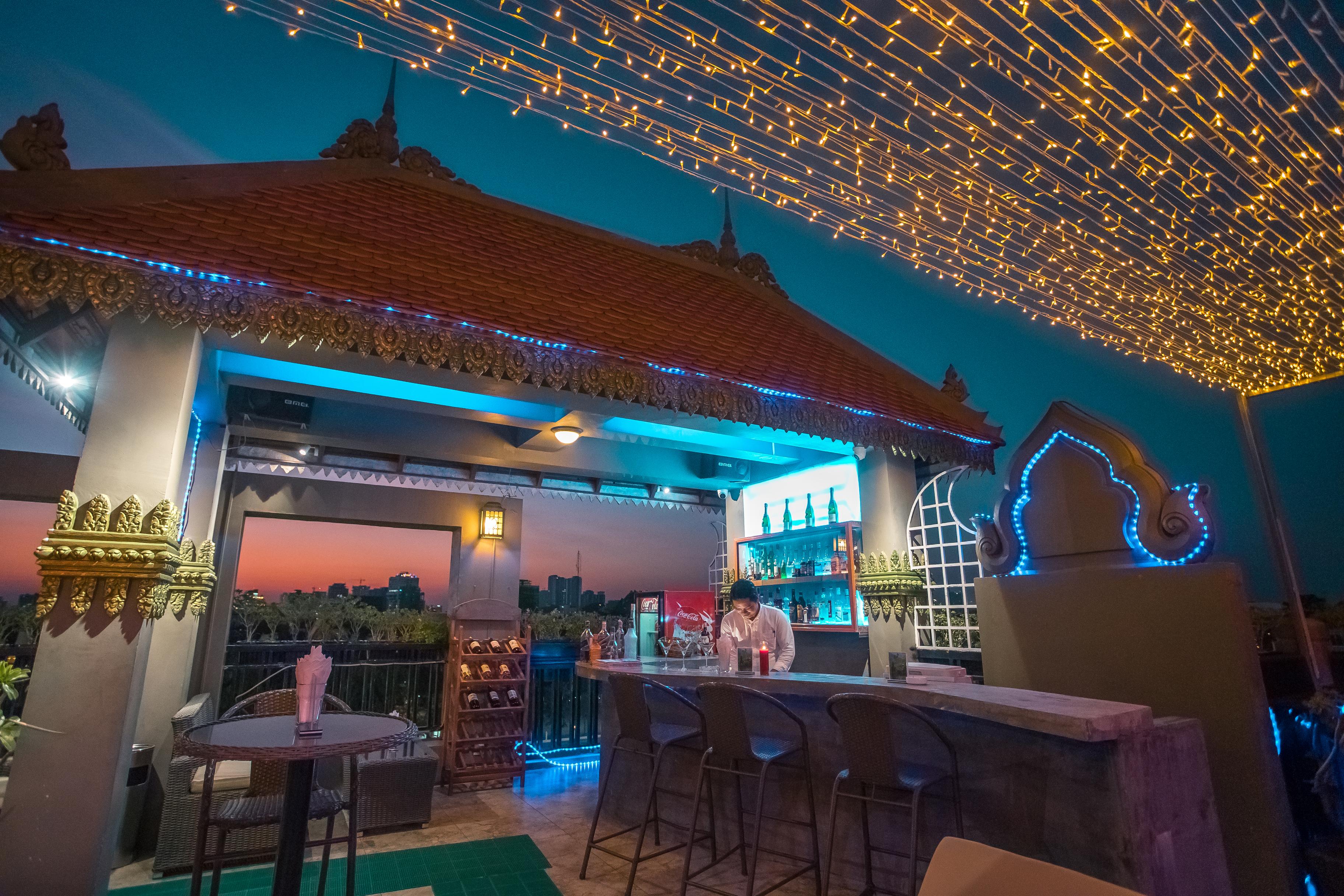 King Grand Boutique Hotel Phnom-Penh Buitenkant foto