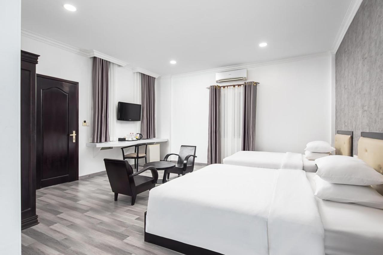 King Grand Boutique Hotel Phnom-Penh Buitenkant foto
