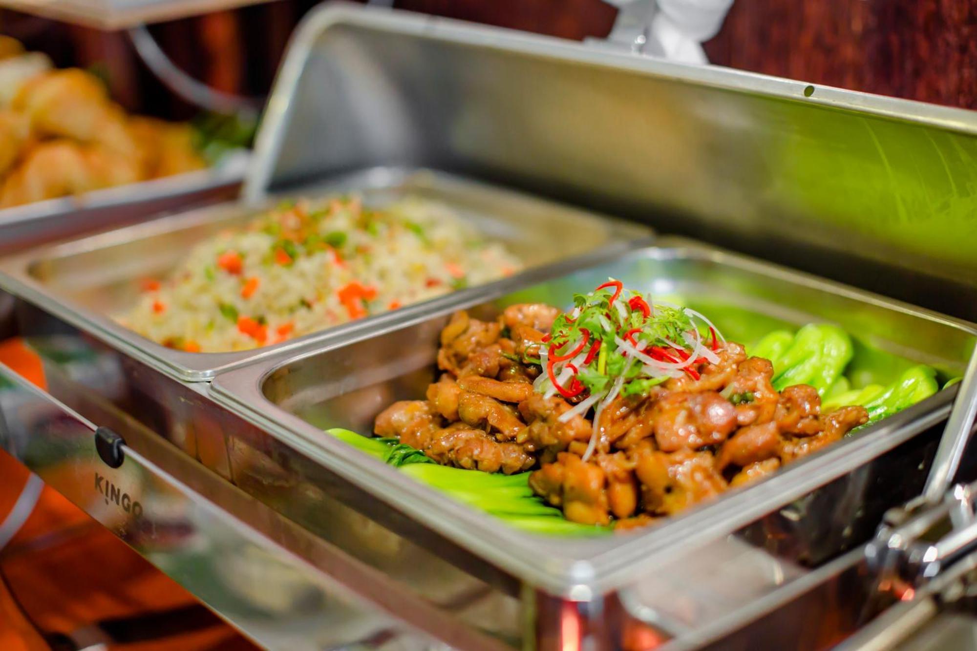 King Grand Boutique Hotel Phnom-Penh Buitenkant foto