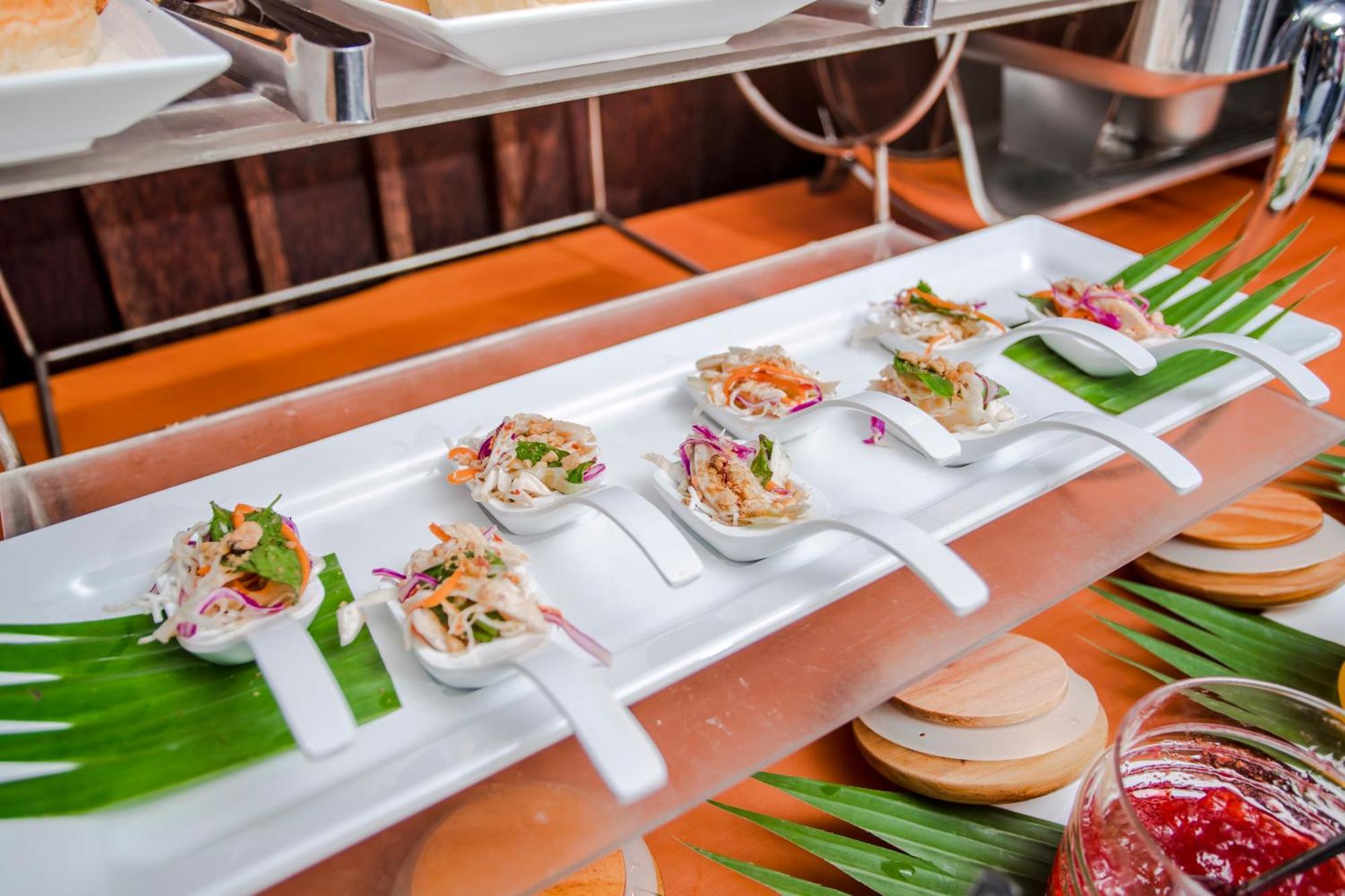 King Grand Boutique Hotel Phnom-Penh Buitenkant foto